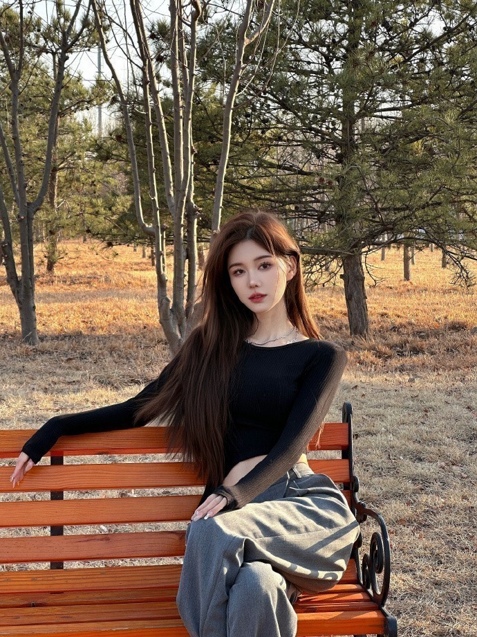 这是一个晨跑的地方 都没人 【北京校花】