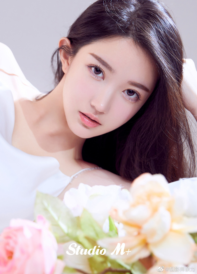 纯欲界的“珠穆朗玛峰” ： @摄影师余力