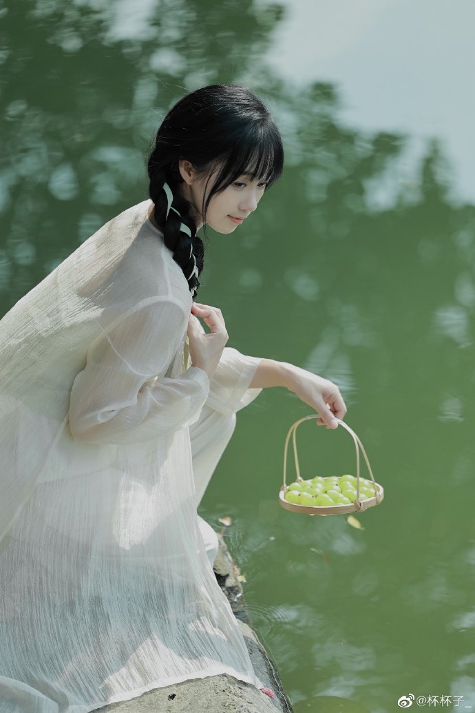 小桥流水 @杯杯子_ x@吃好吃的就会开心