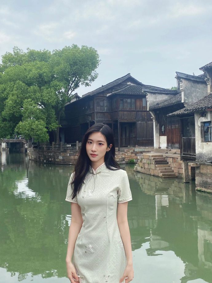 江南等烟雨，而我在等你    扬州美女