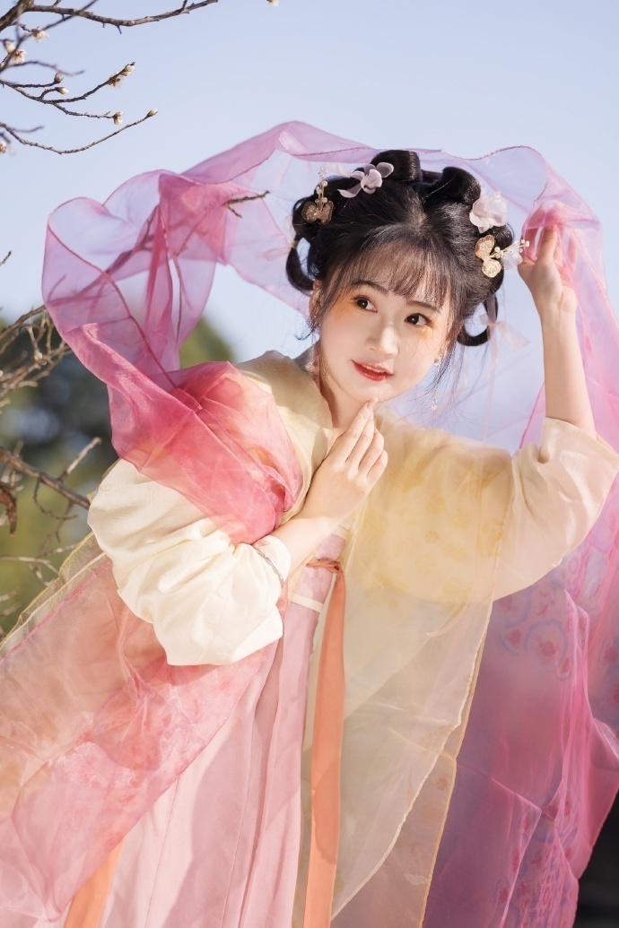 杭州约拍 春暖花开出镜：岁岁草莓冰