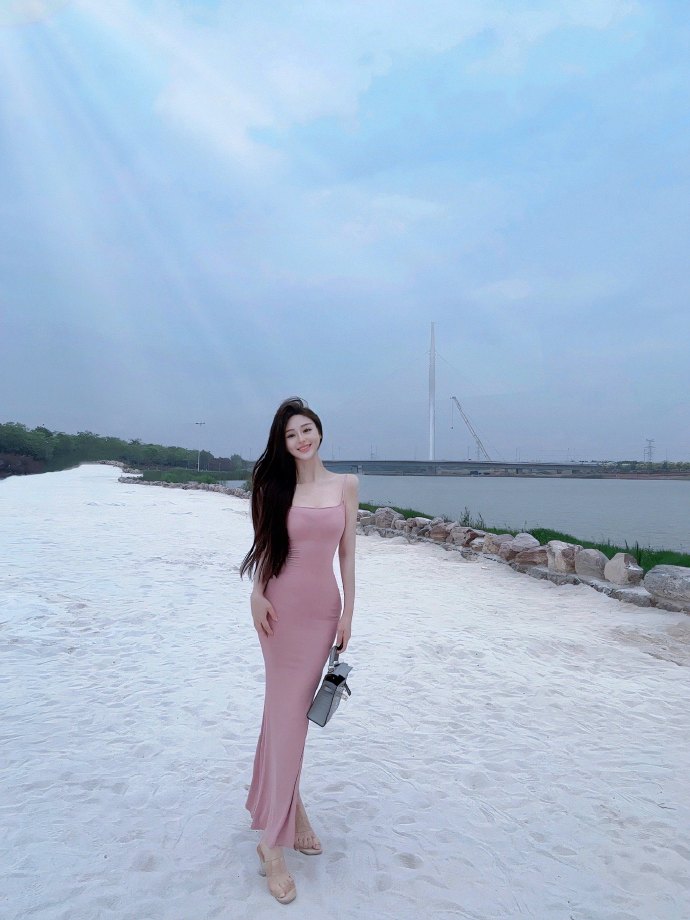 来说说你喜欢哪种身材（三亚模特)