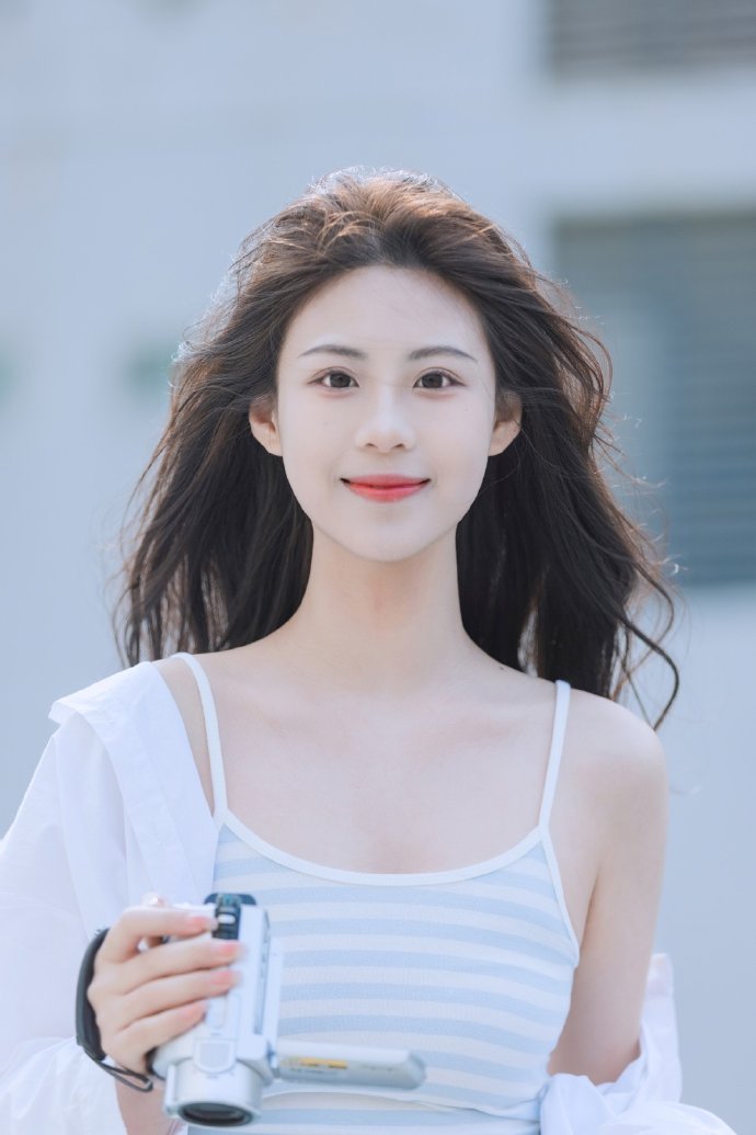 好想能看到 你嘴角微笑