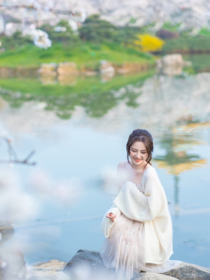 人唯有保持清醒，才能看清真正的价值