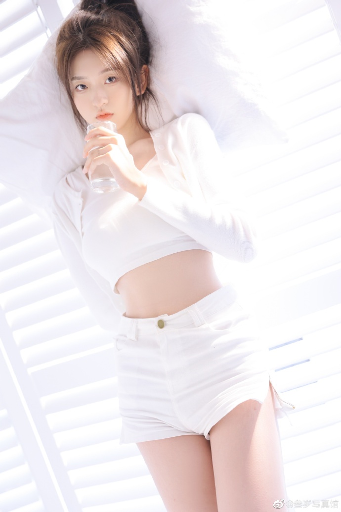 想借一缕清风 追赶你和心动…