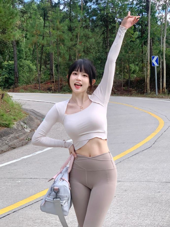 这是个打野得好地方  (昆明 健身教练)