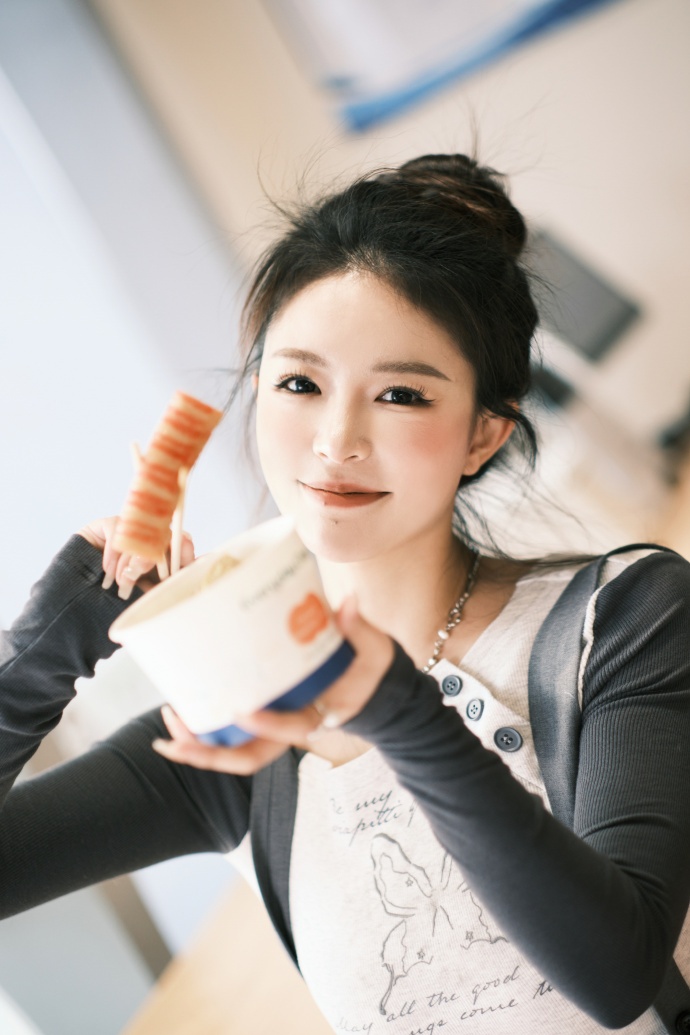 便利店拍几张 | 小技巧便利店穿搭日常一些就好啦~多些色彩更